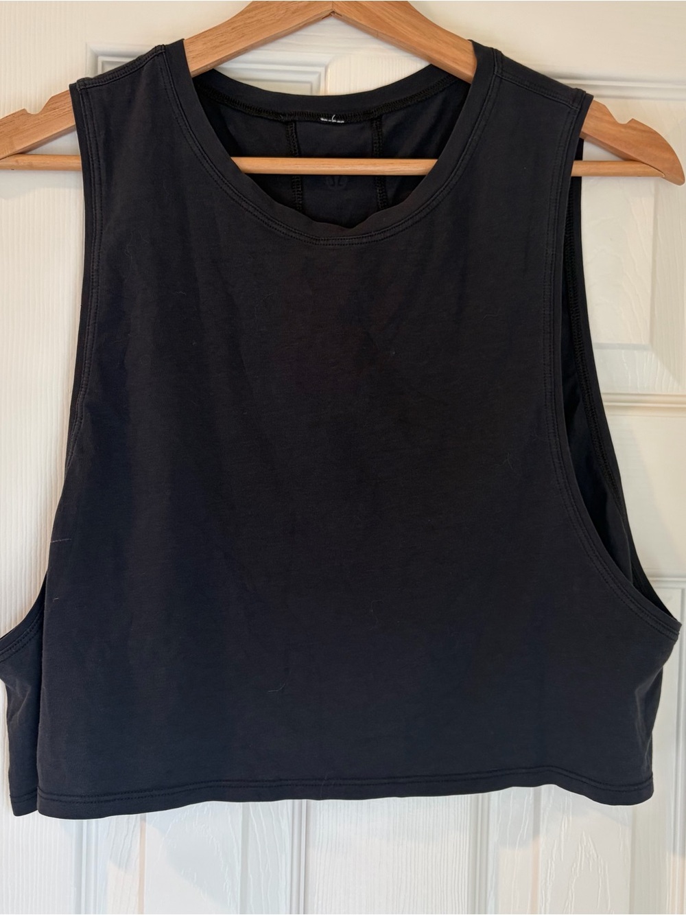 lululemon athletica Black Cropped Muscle Tank